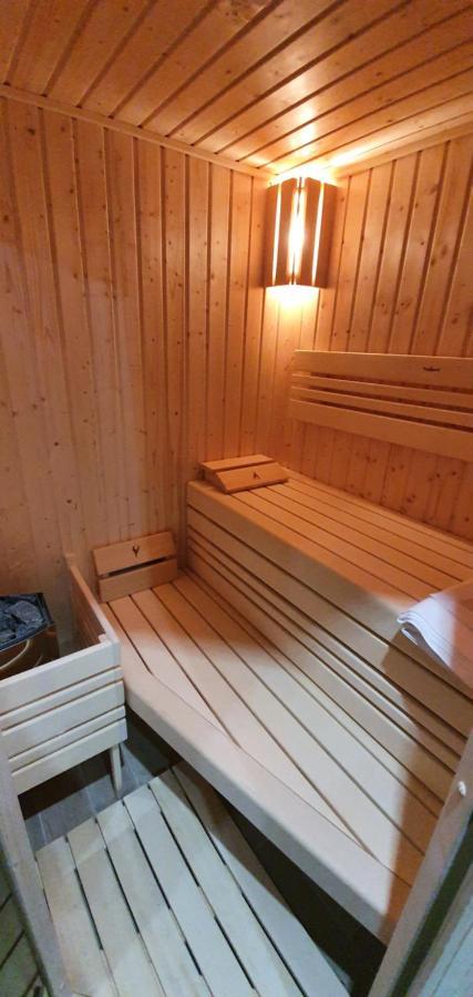 Apartman Nerudovka D 104, Finska Sauna, Garazove Stani Лоучна-под-Клиновцем Экстерьер фото