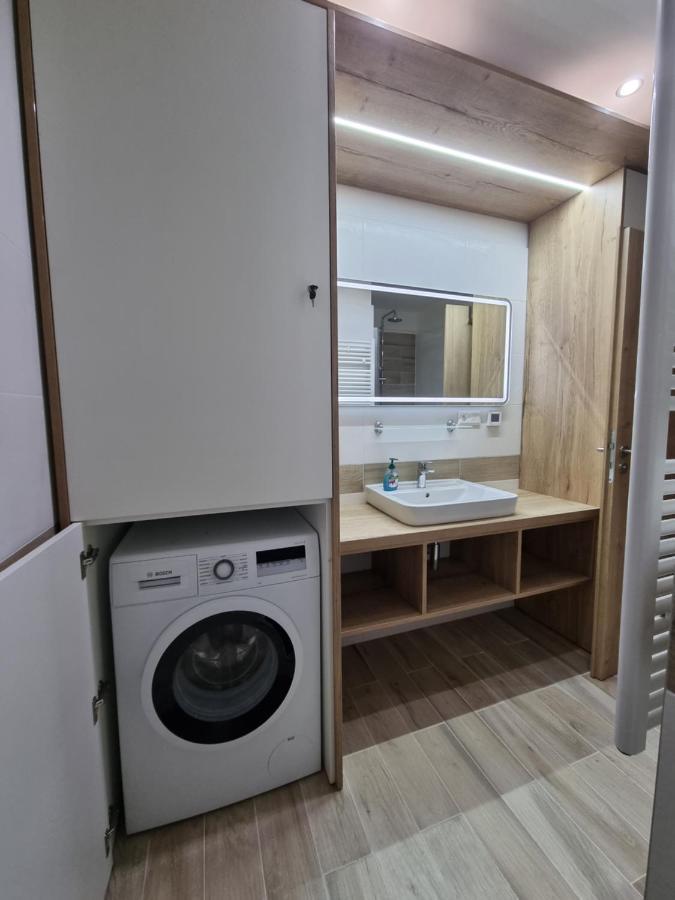 Apartman Nerudovka D 104, Finska Sauna, Garazove Stani Лоучна-под-Клиновцем Экстерьер фото