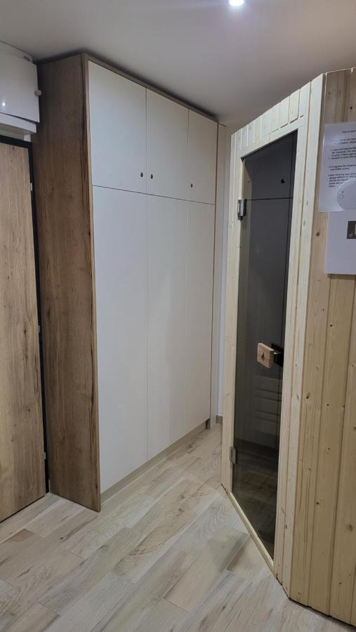 Apartman Nerudovka D 104, Finska Sauna, Garazove Stani Лоучна-под-Клиновцем Экстерьер фото